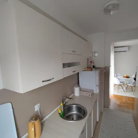 Apartment Jelena *
